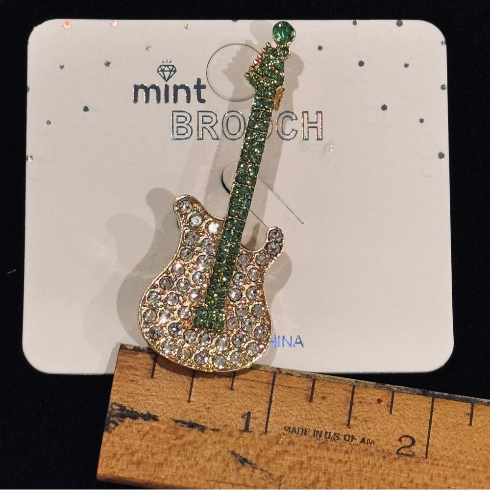 NWT Mint Crystal Electric Guitar Musical Brooch Pin - Pink - Picture 7 of 9